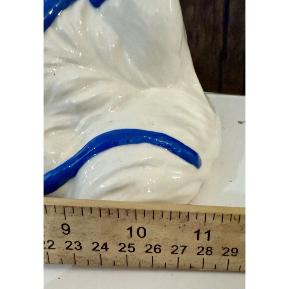 Vintage Persian White Blue Eyed Cat Playing With Yarn Ceramic Hand Painted Large